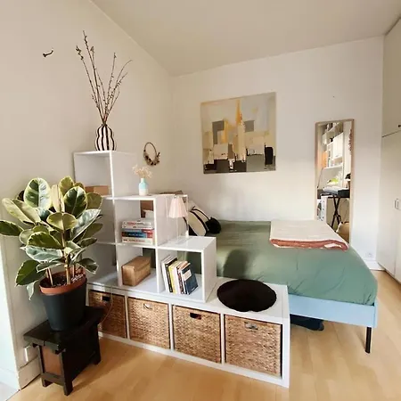 Apartament Parisian Hideaway *